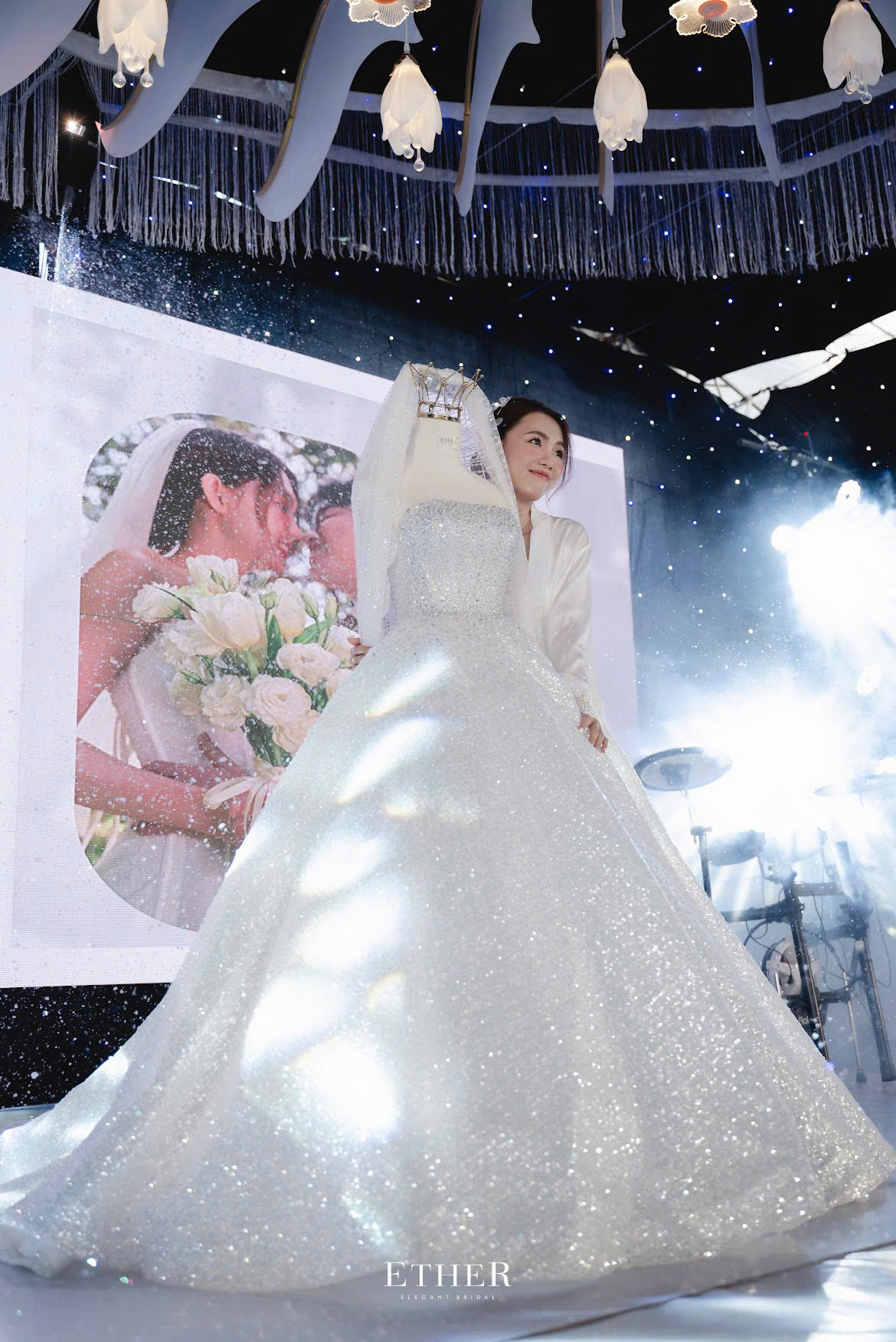 Váy cưới Ether Bridal tôn vinh vẻ đẹp cô dâu Kim Phụng